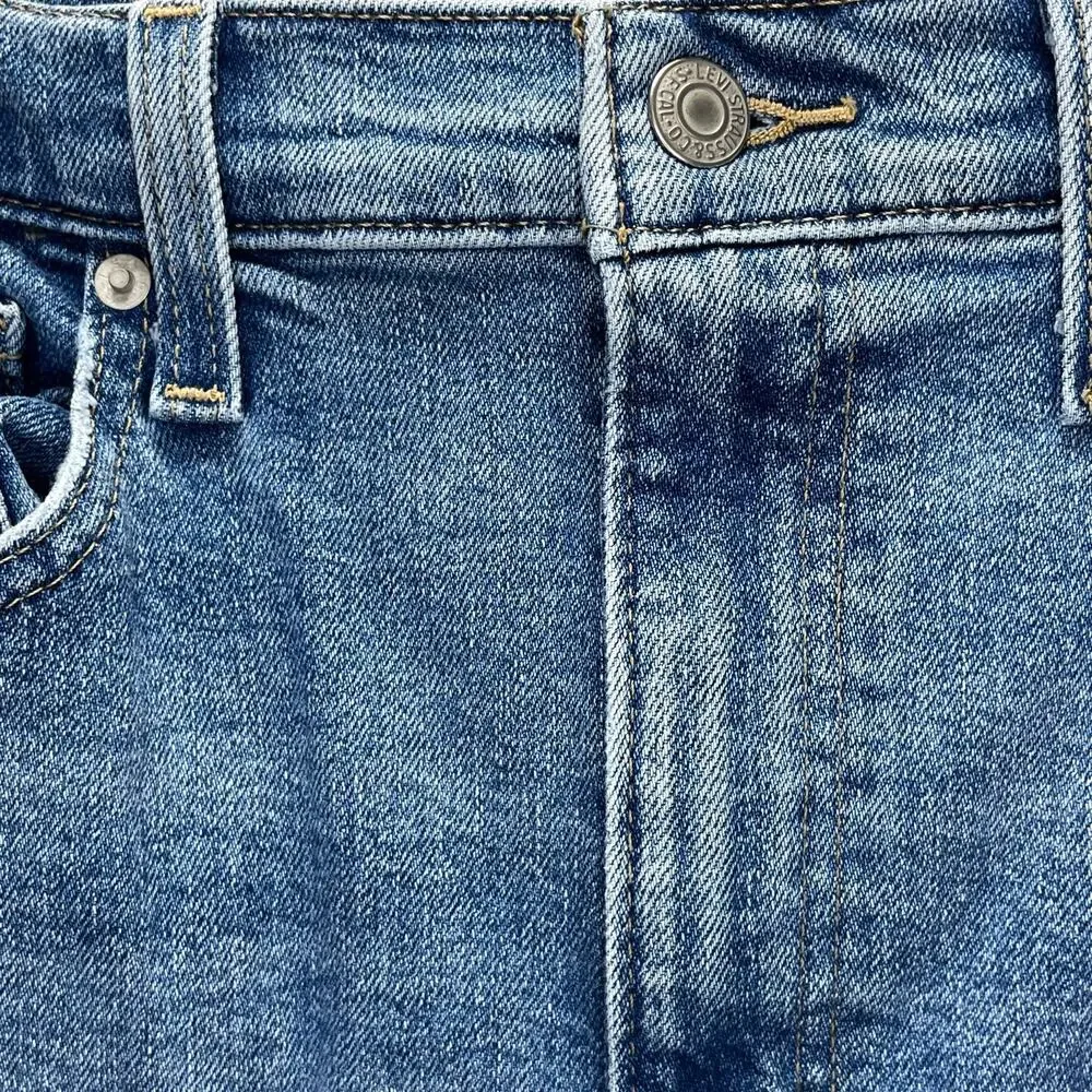 Levis High Waisted Mom Women's Jeans 30 x 27 - Picture 3 of 7